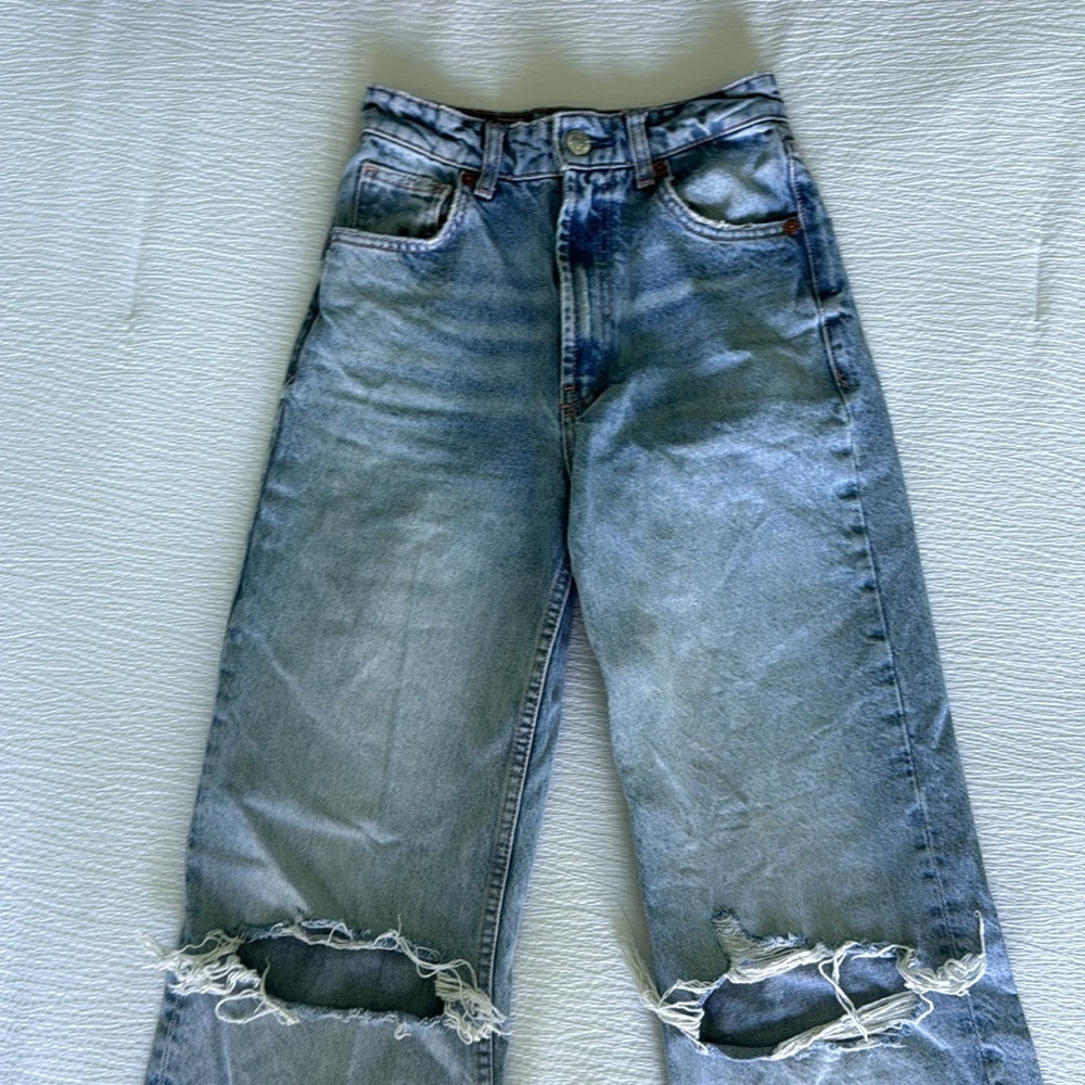 Women’s Zara Jeans - Picture 2 of 6